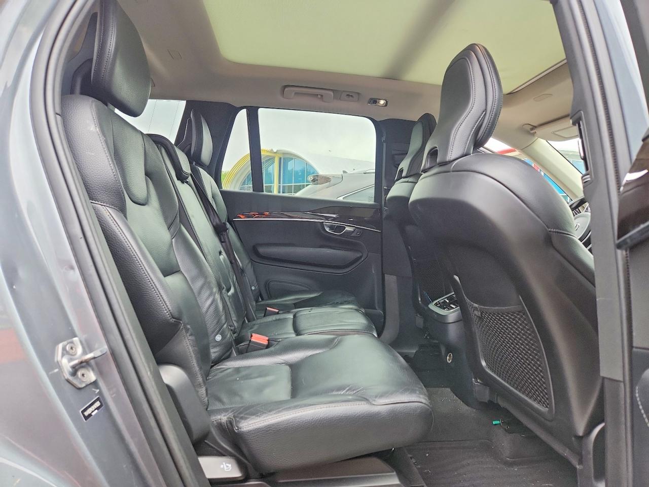 Volvo XC90 T5 Momentum