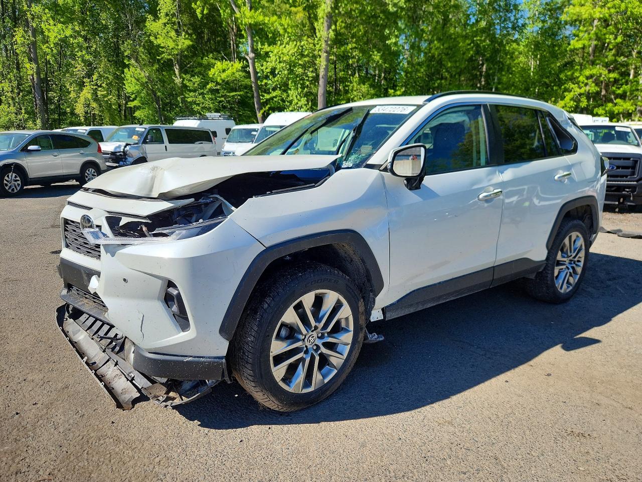 Salvage Toyota RAV4 Image