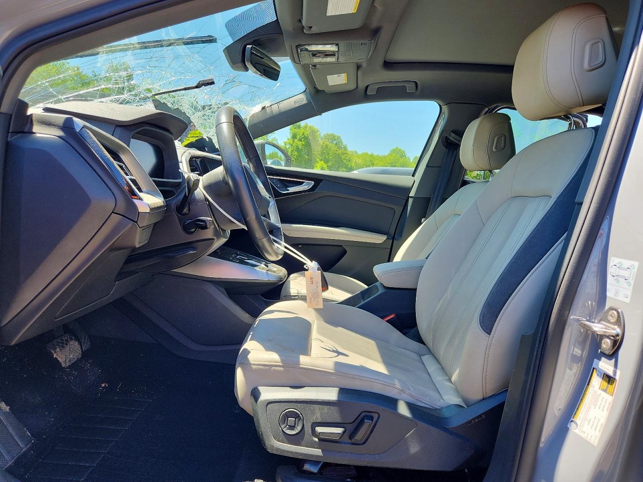Audi Q4 Premium