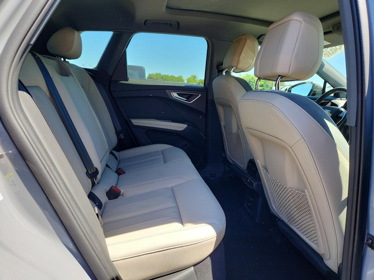 Audi Q4 Premium