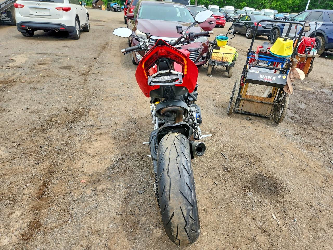 Ducati Streetfigh V2