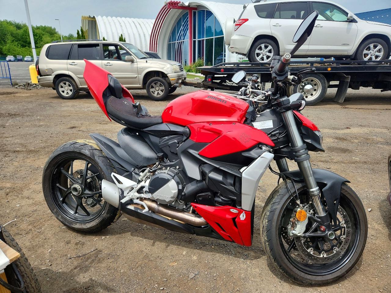 Salvage Ducati Streetfigh Image