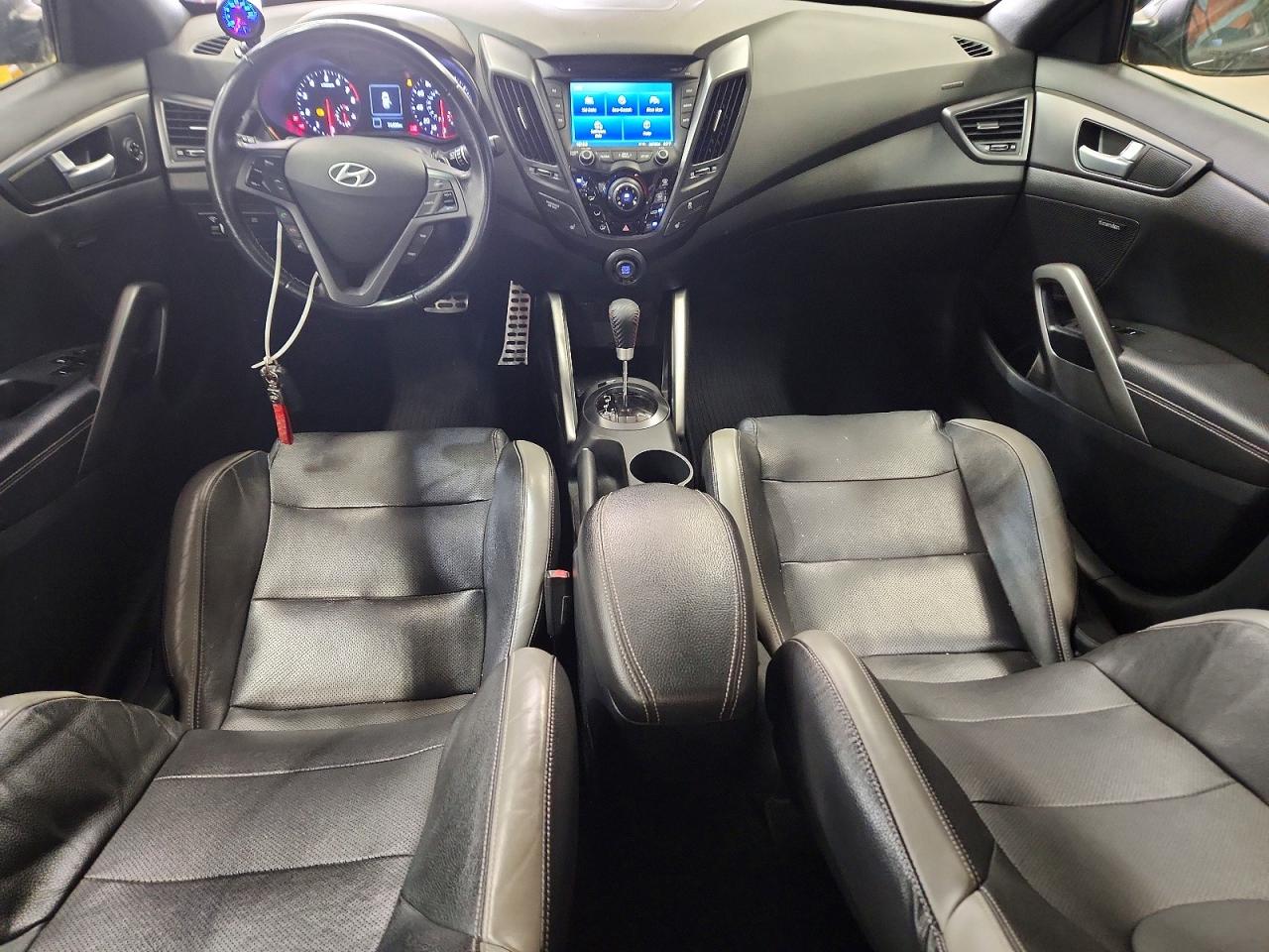 Hyundai VELOSTER Turbo