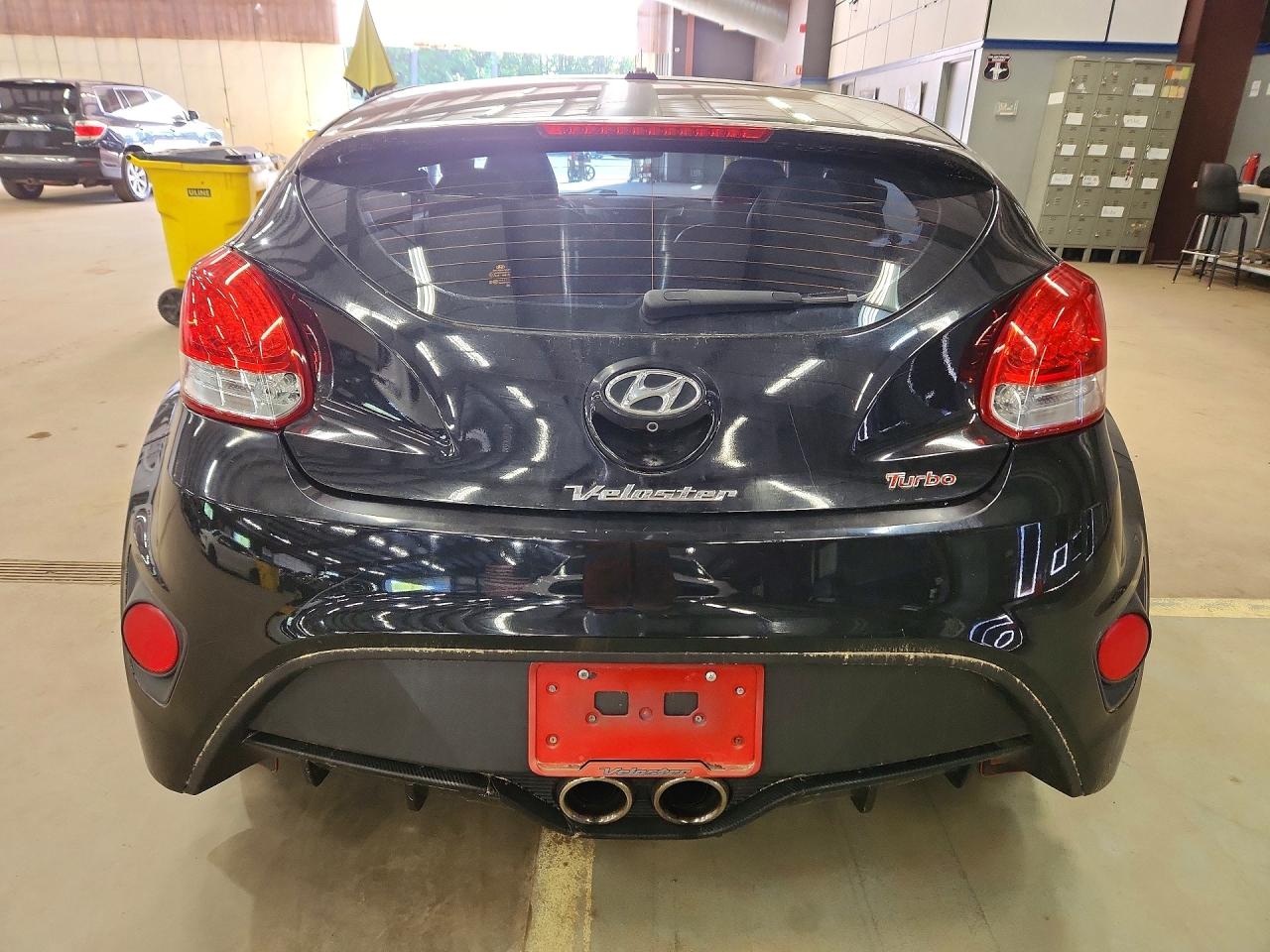 Hyundai VELOSTER Turbo