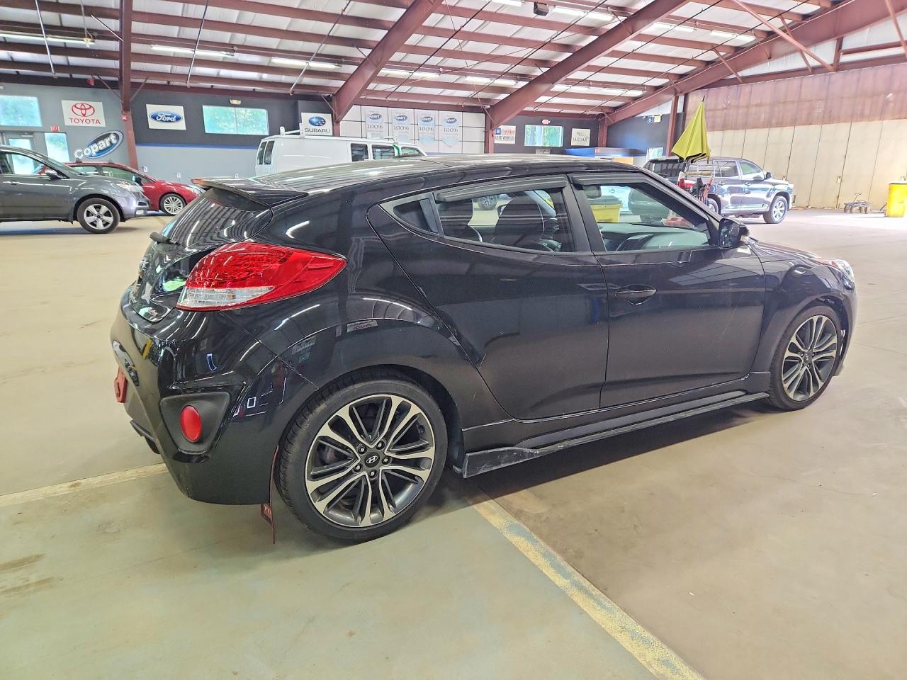 Hyundai VELOSTER Turbo