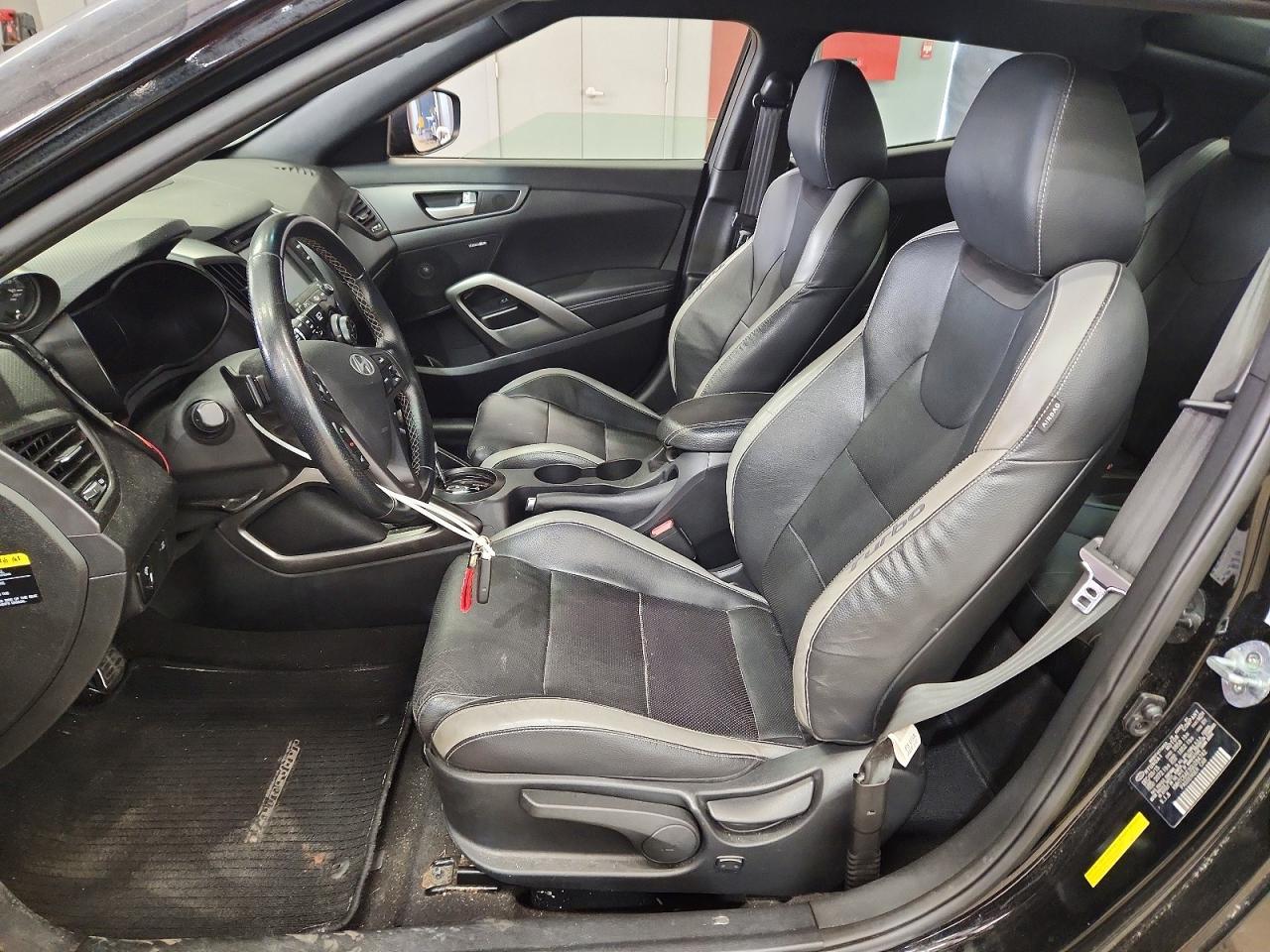 Hyundai VELOSTER Turbo