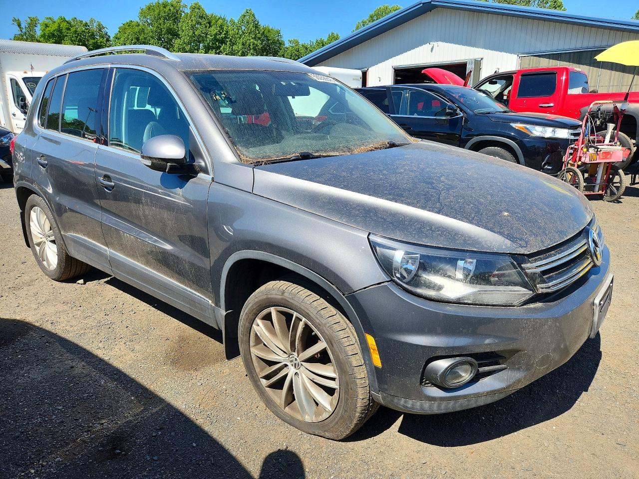 Volkswagen Tiguan S