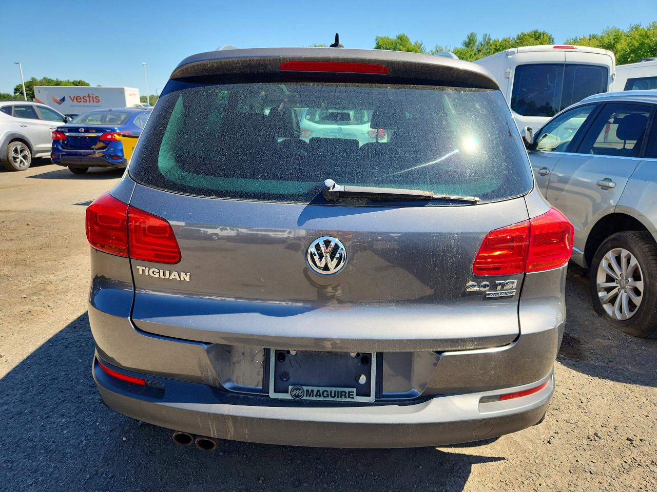 Volkswagen Tiguan S
