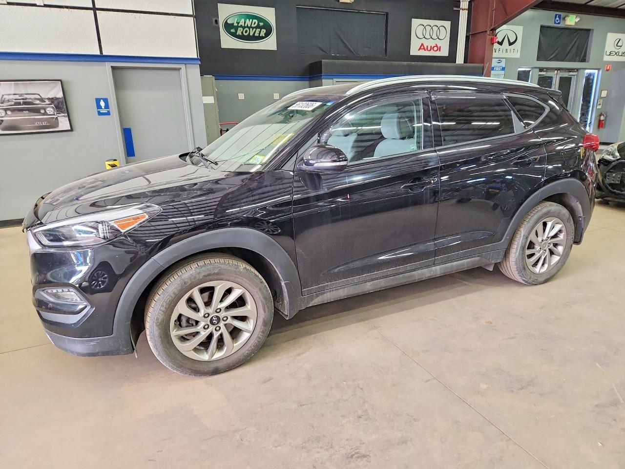 Salvage Hyundai TUCSON Image