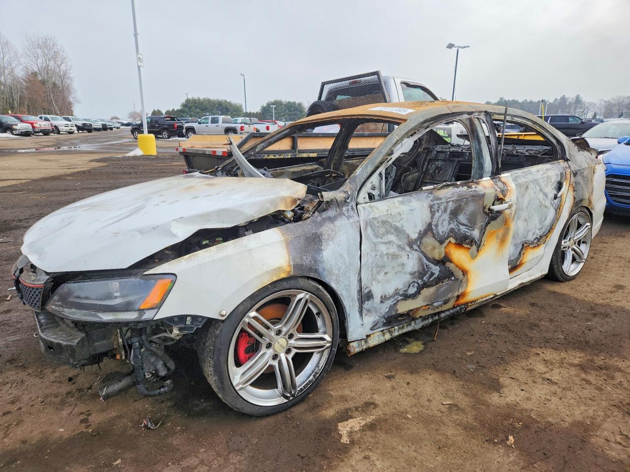 Salvage Volkswagen Jetta Image