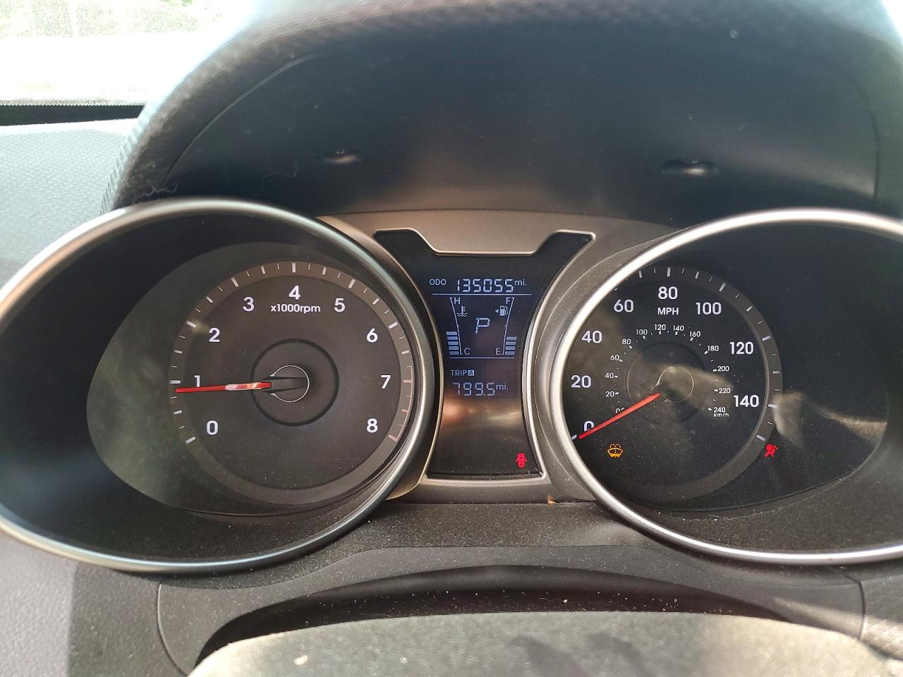Hyundai VELOSTER Base