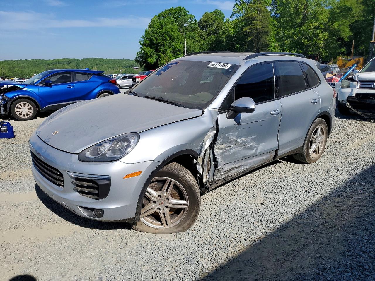 Salvage Porsche Cayenne Image