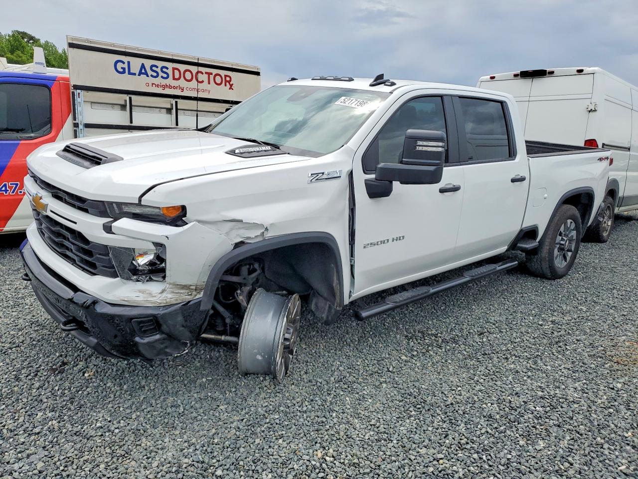 Salvage Chevrolet Silverado Image