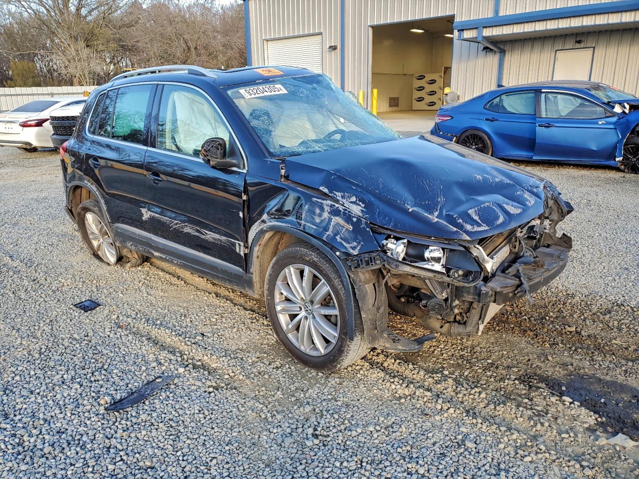 Volkswagen Tiguan S