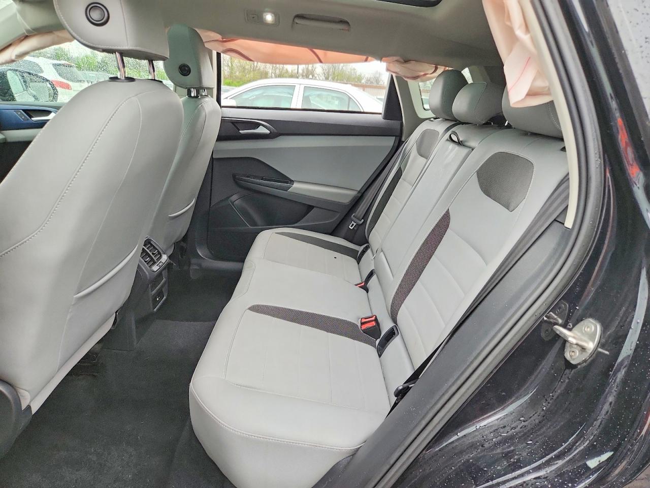 Volkswagen Taos Se Iq Drive