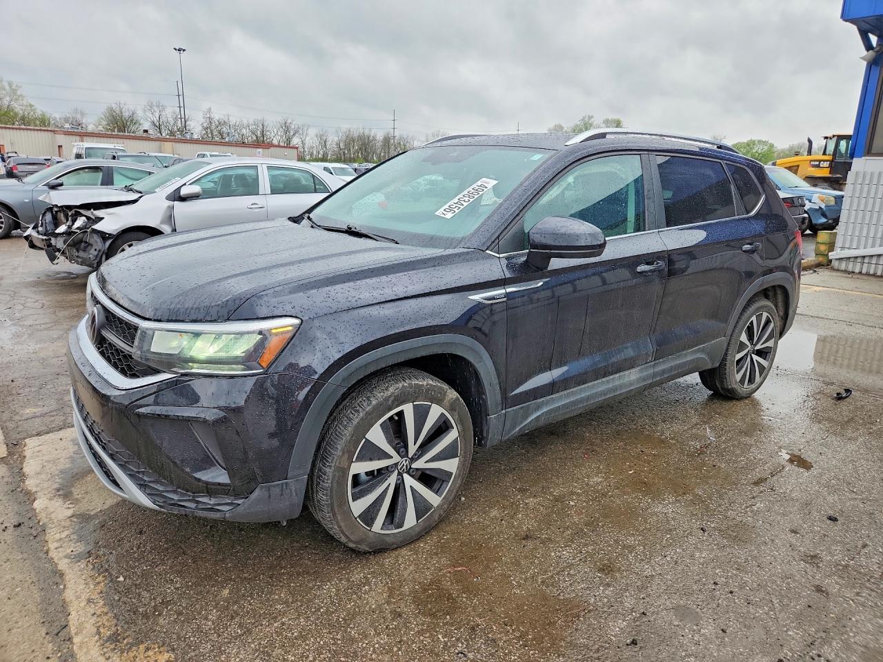 Salvage Volkswagen Taos Image