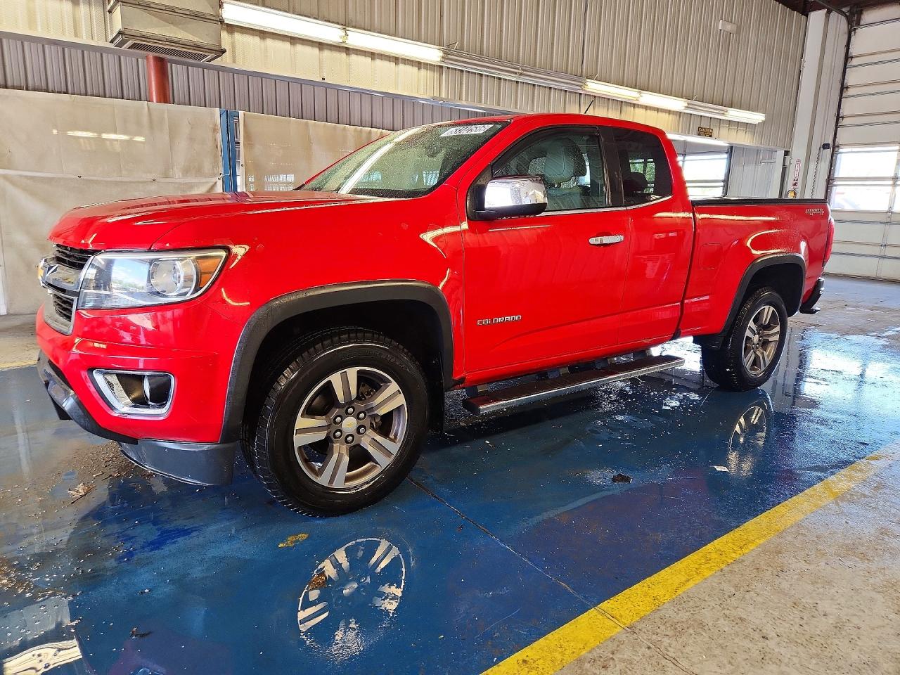 Salvage Chevrolet Colorado Image