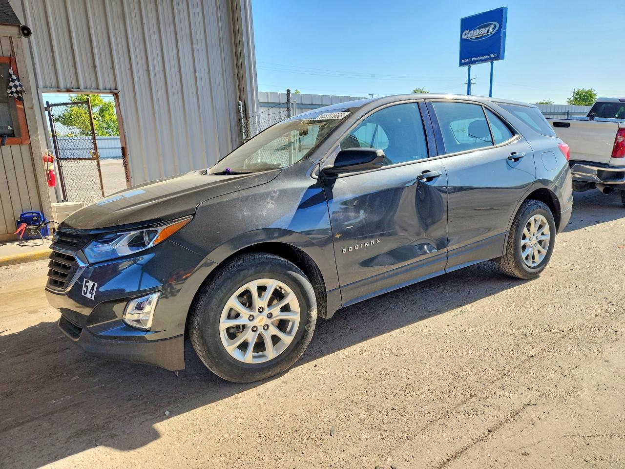 Salvage Chevrolet Equinox Image