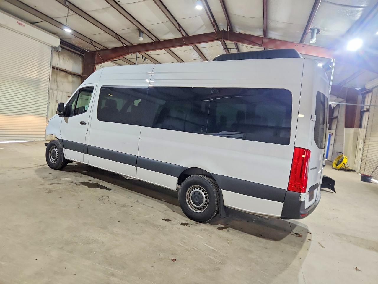 Mercedes-Benz Sprinter 2500
