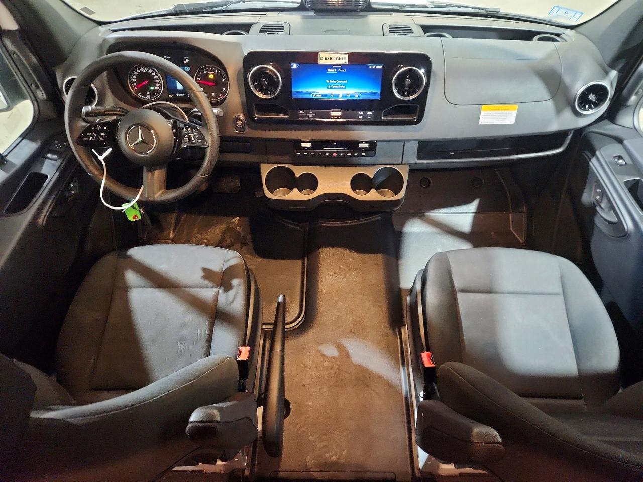 Mercedes-Benz Sprinter 2500