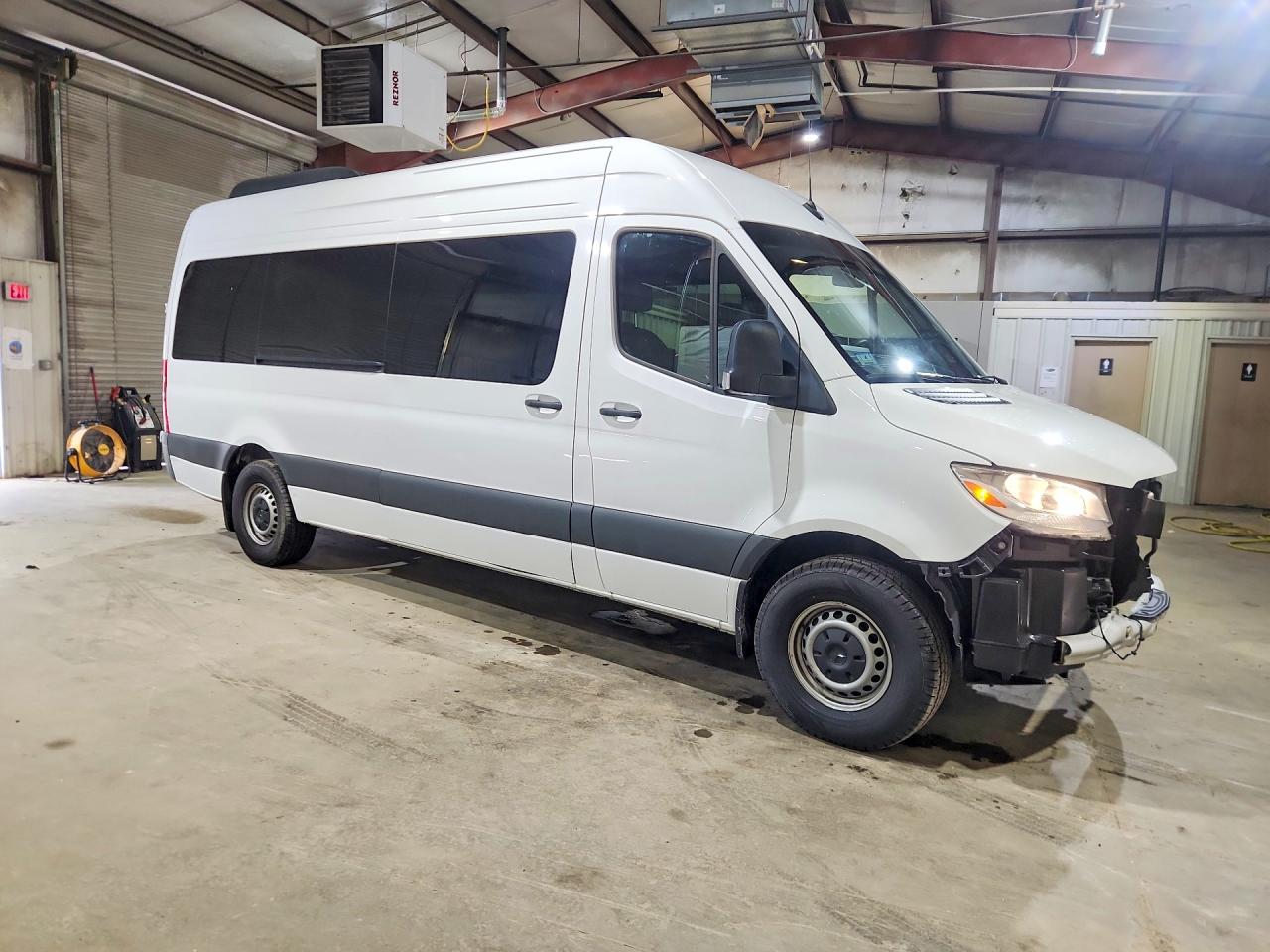 Mercedes-Benz Sprinter 2500