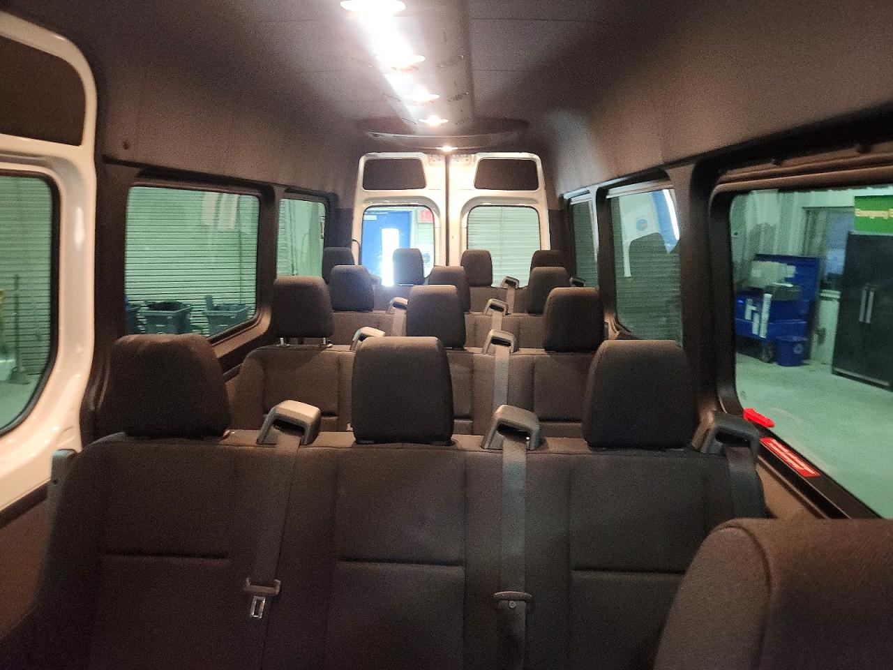 Mercedes-Benz Sprinter 2500