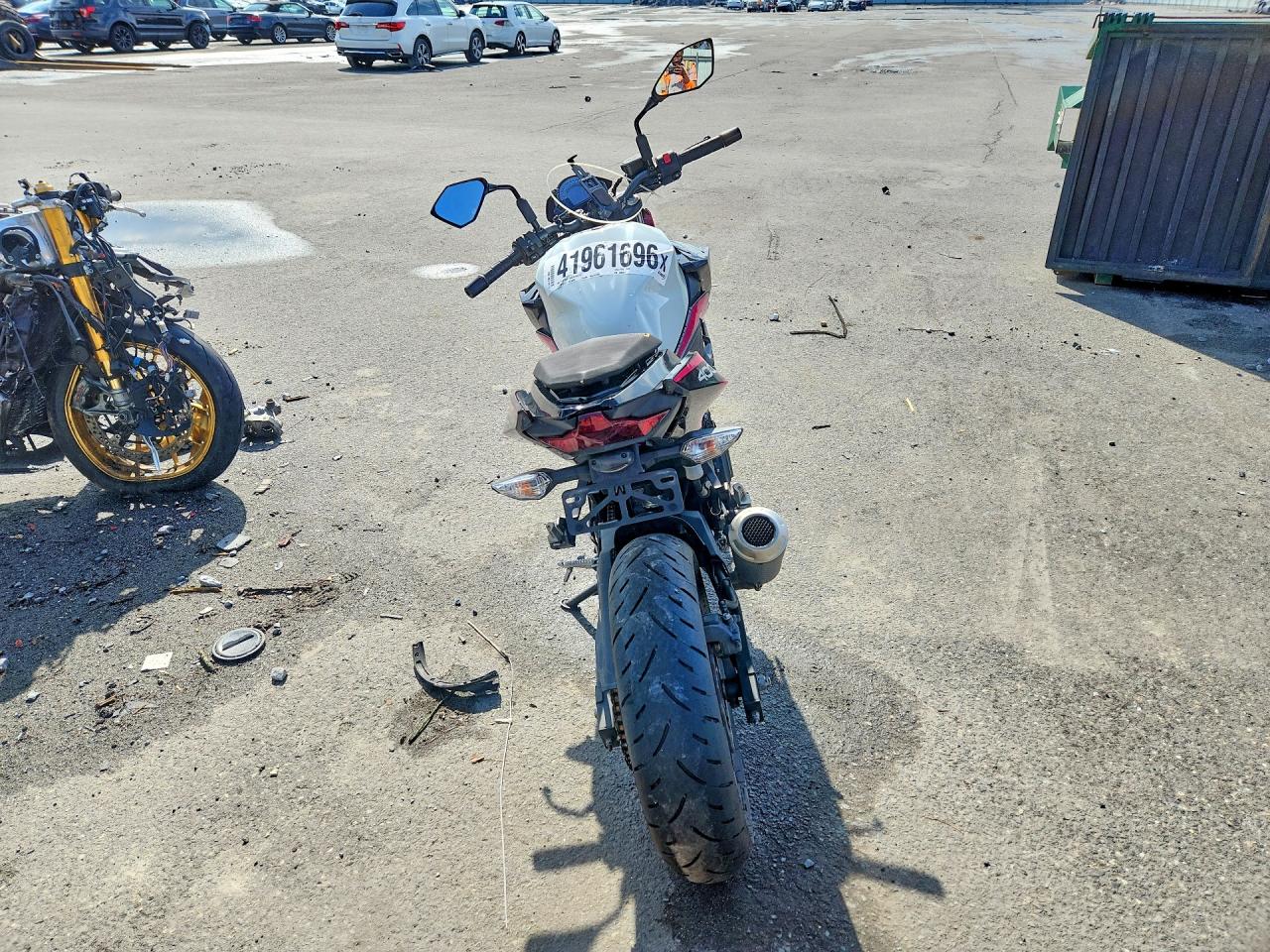 Kawasaki Er400 D D