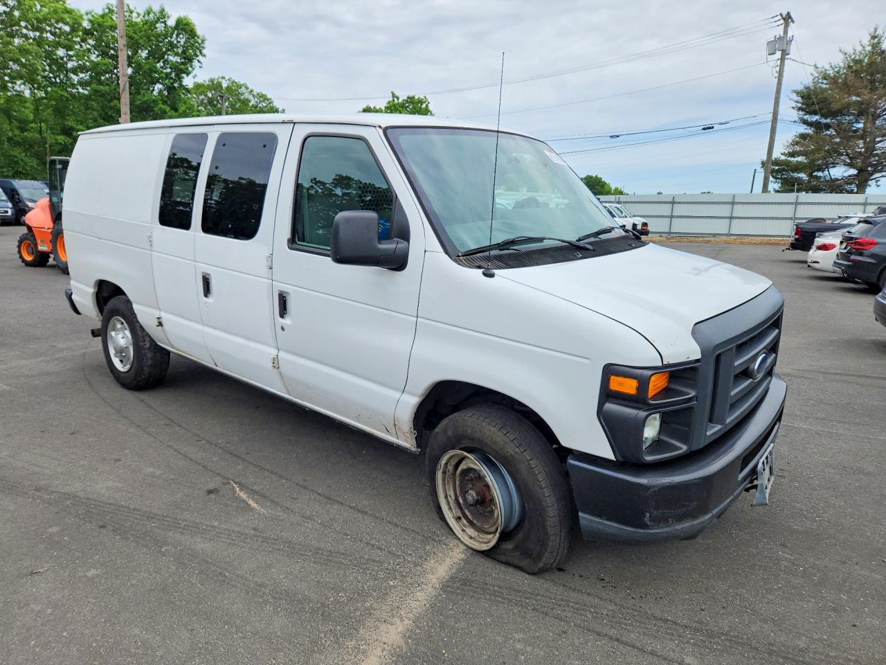 Ford Econoline E250 Van