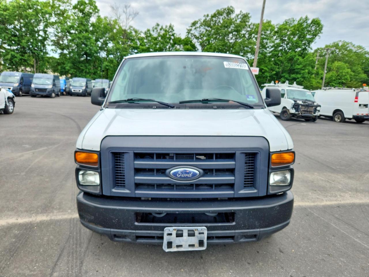 Ford Econoline E250 Van