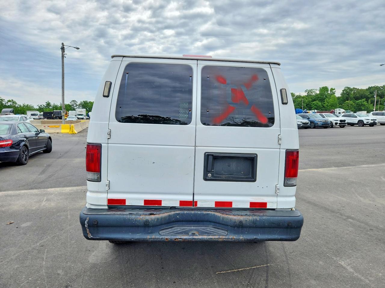 Ford Econoline E250 Van