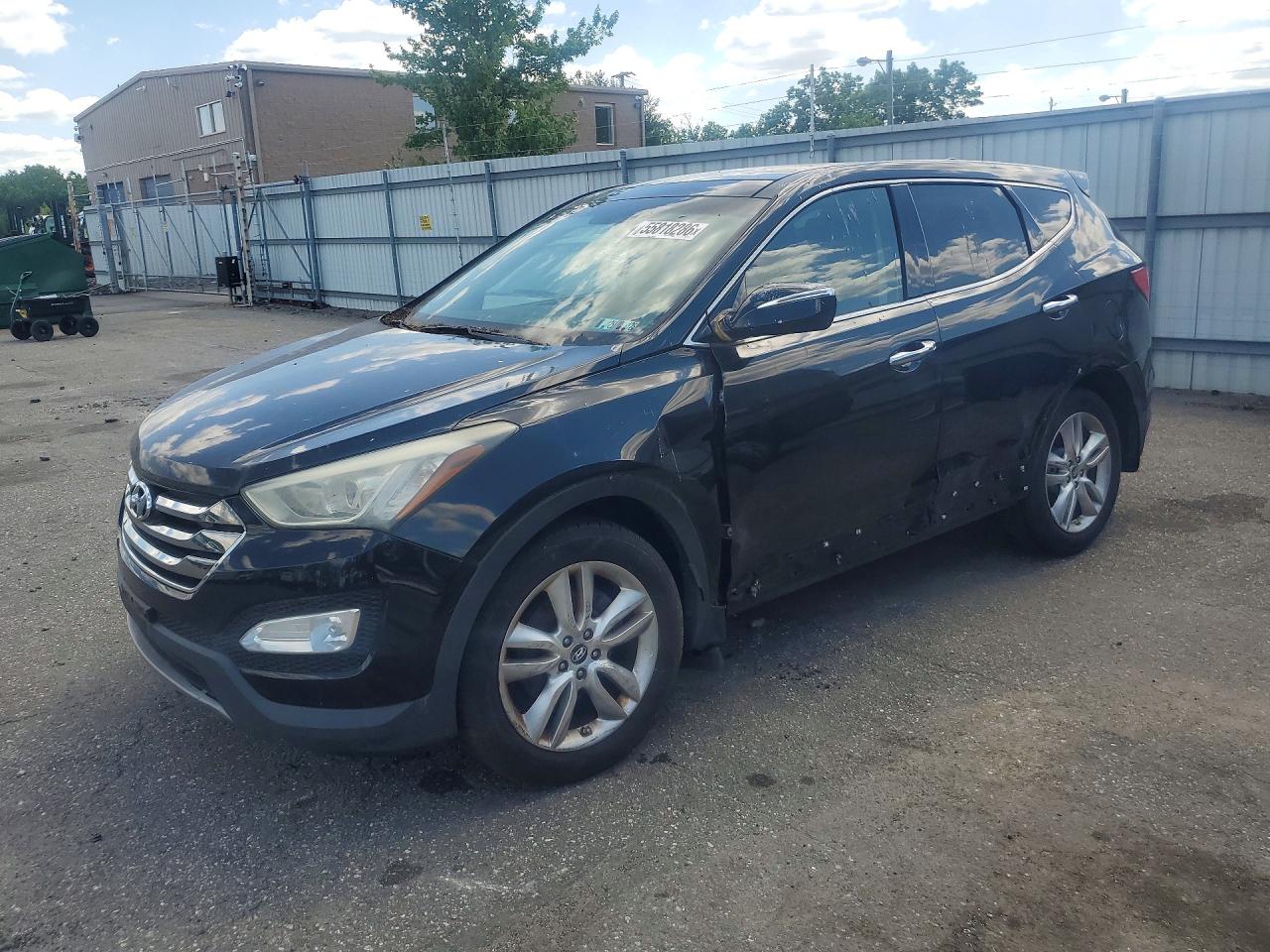 Salvage Hyundai SANTA FE Image
