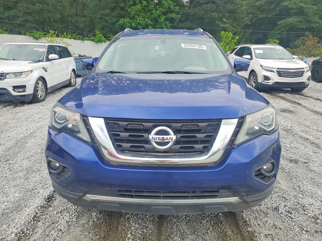 Nissan Pathfinder S