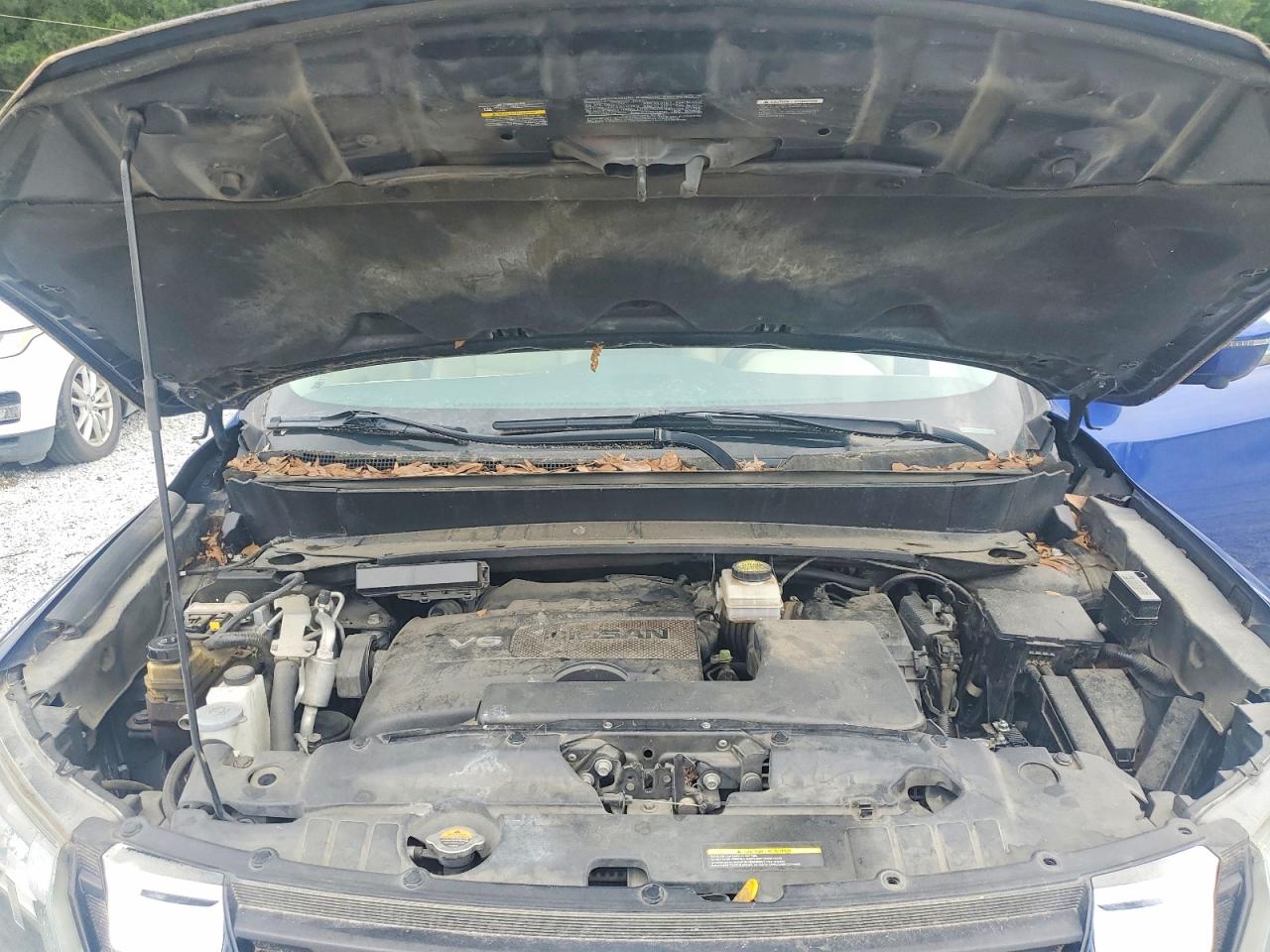 Nissan Pathfinder S