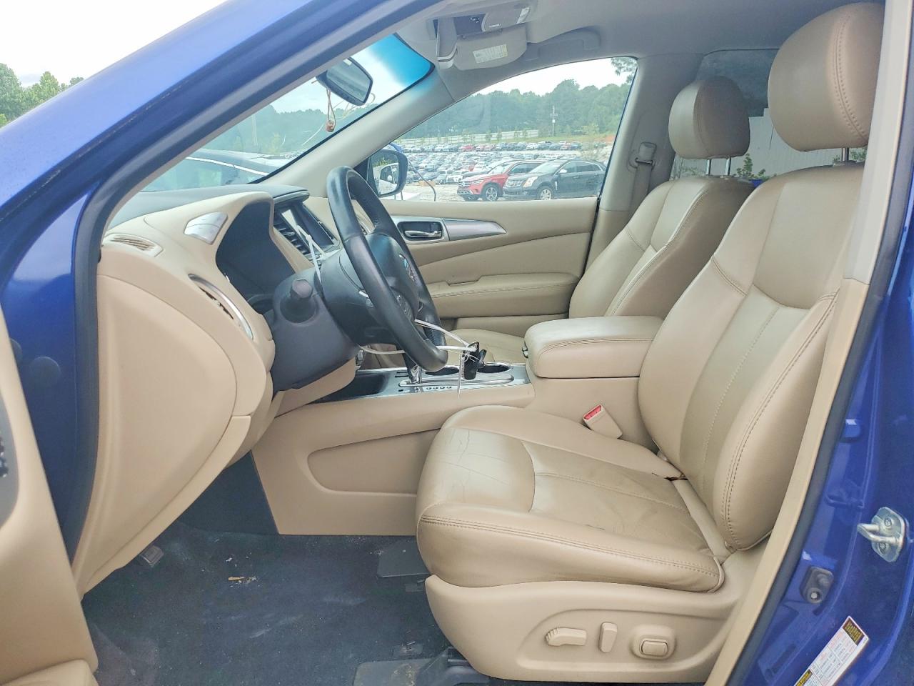 Nissan Pathfinder S