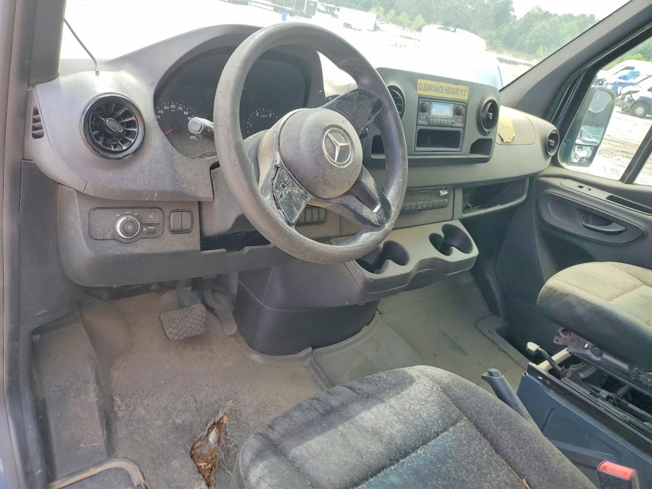 Mercedes-Benz Sprinter 2500