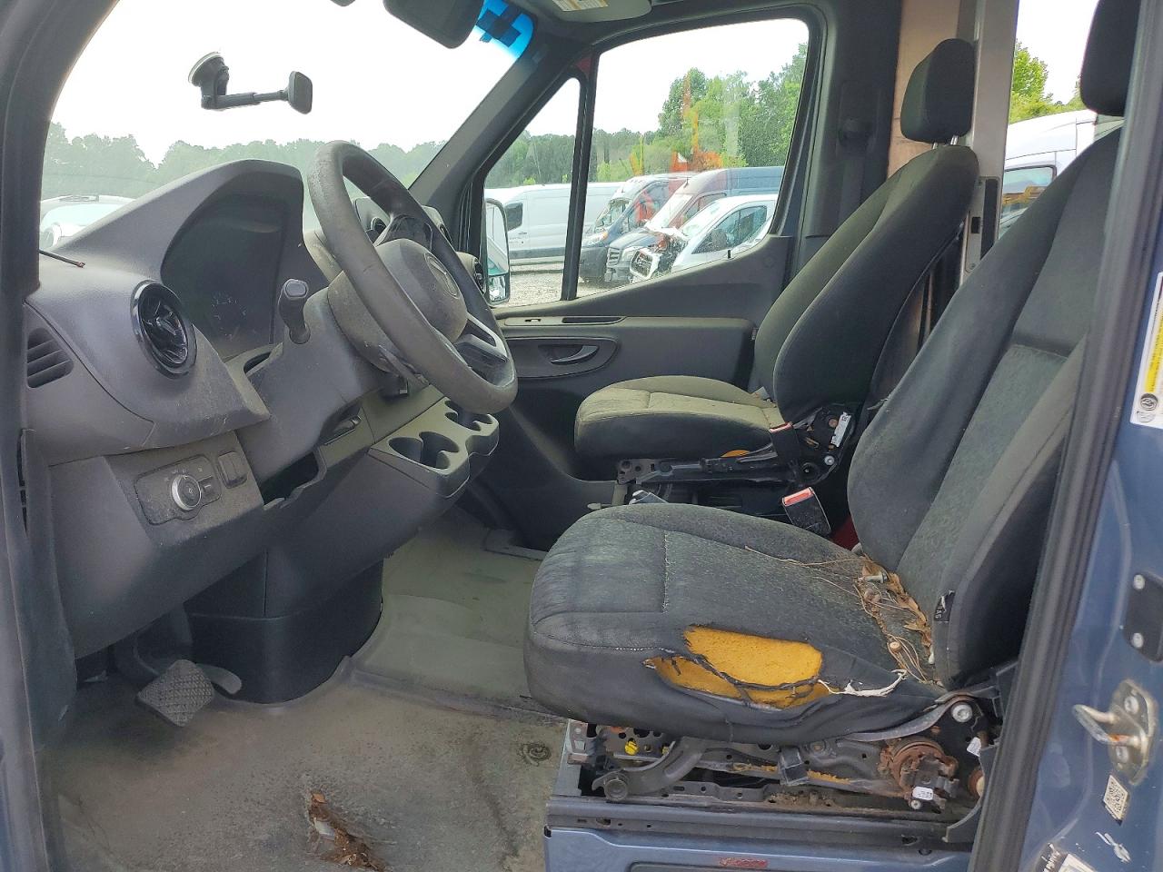 Mercedes-Benz Sprinter 2500