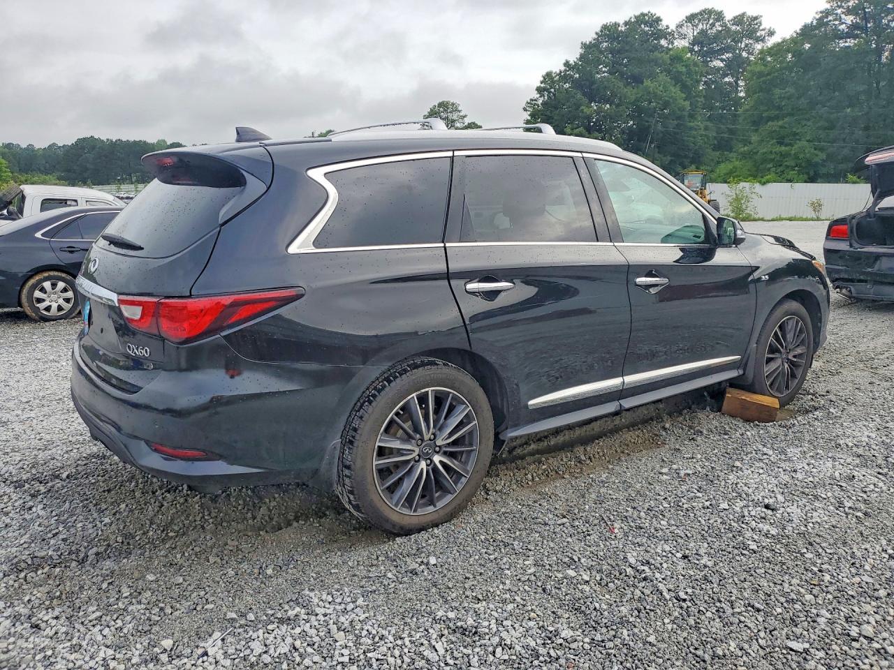 INFINITI Qx Base
