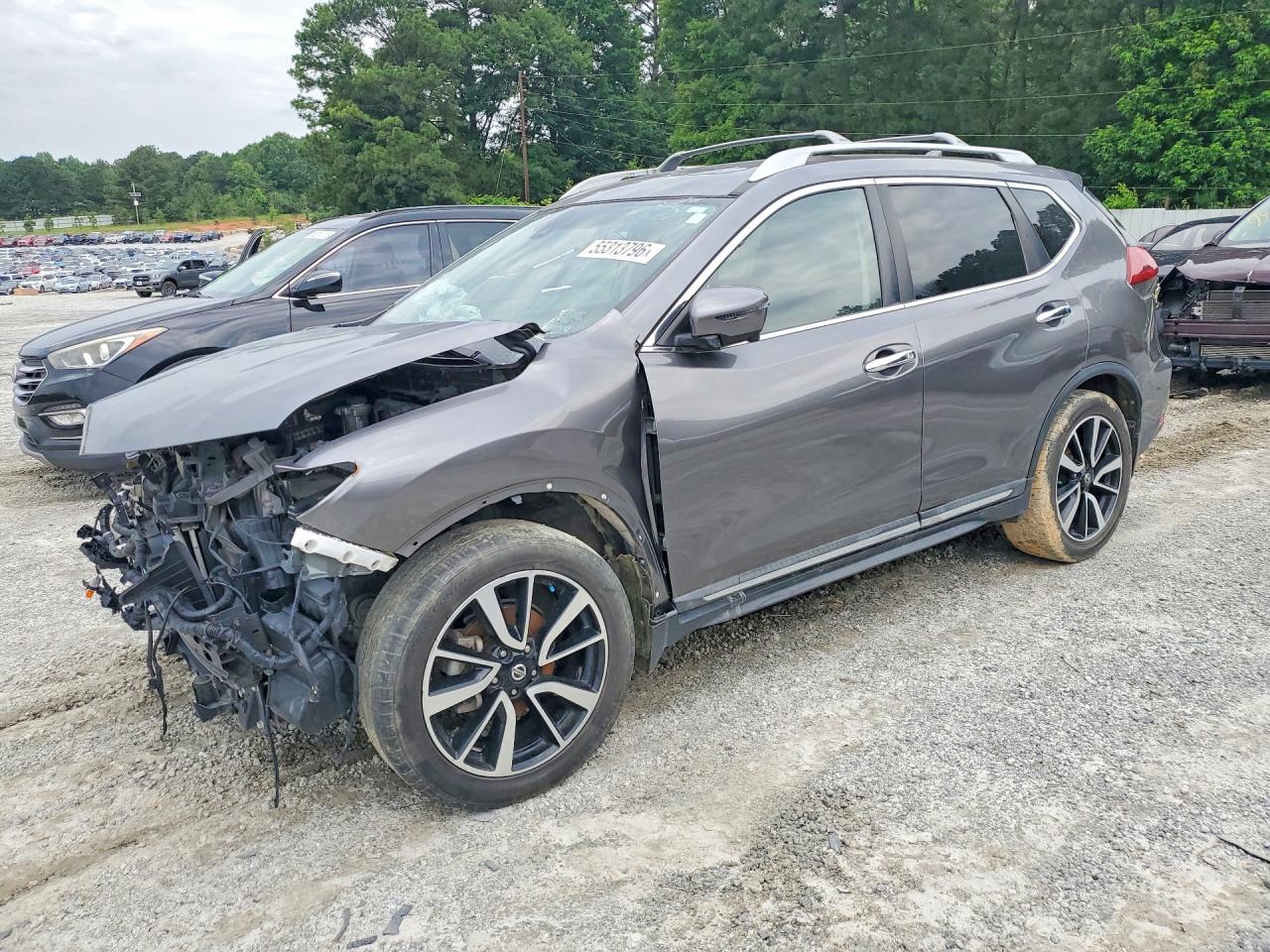 Salvage Nissan Rogue Image