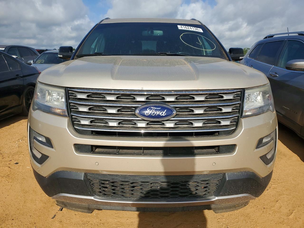 Ford Explorer Xlt
