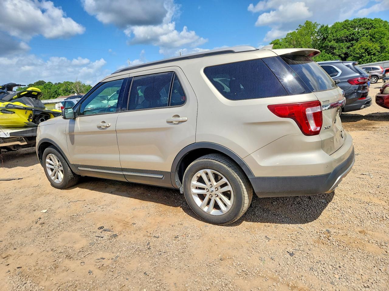 Ford Explorer Xlt