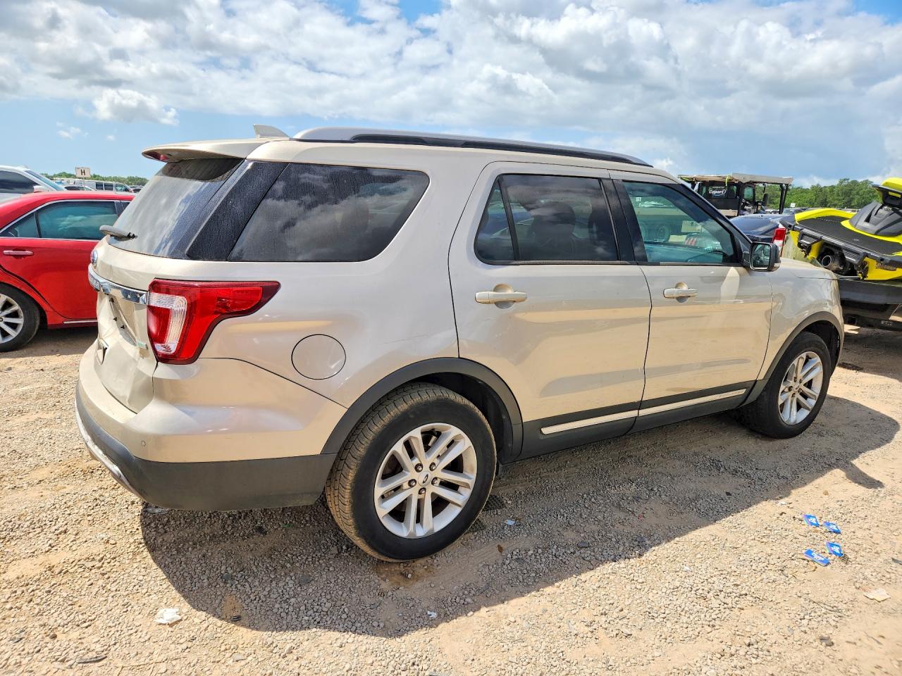 Ford Explorer Xlt