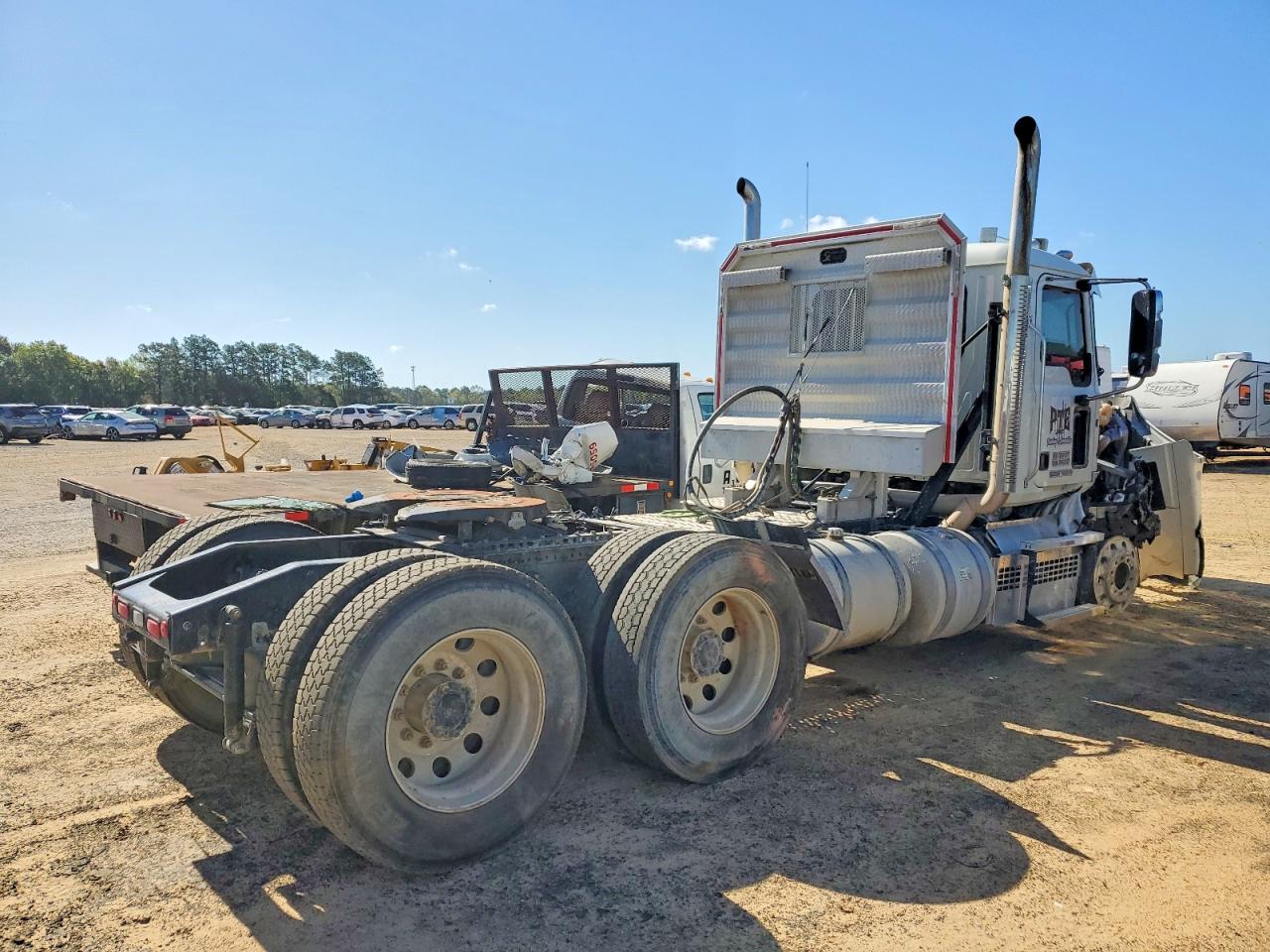 Mack Pinnacle