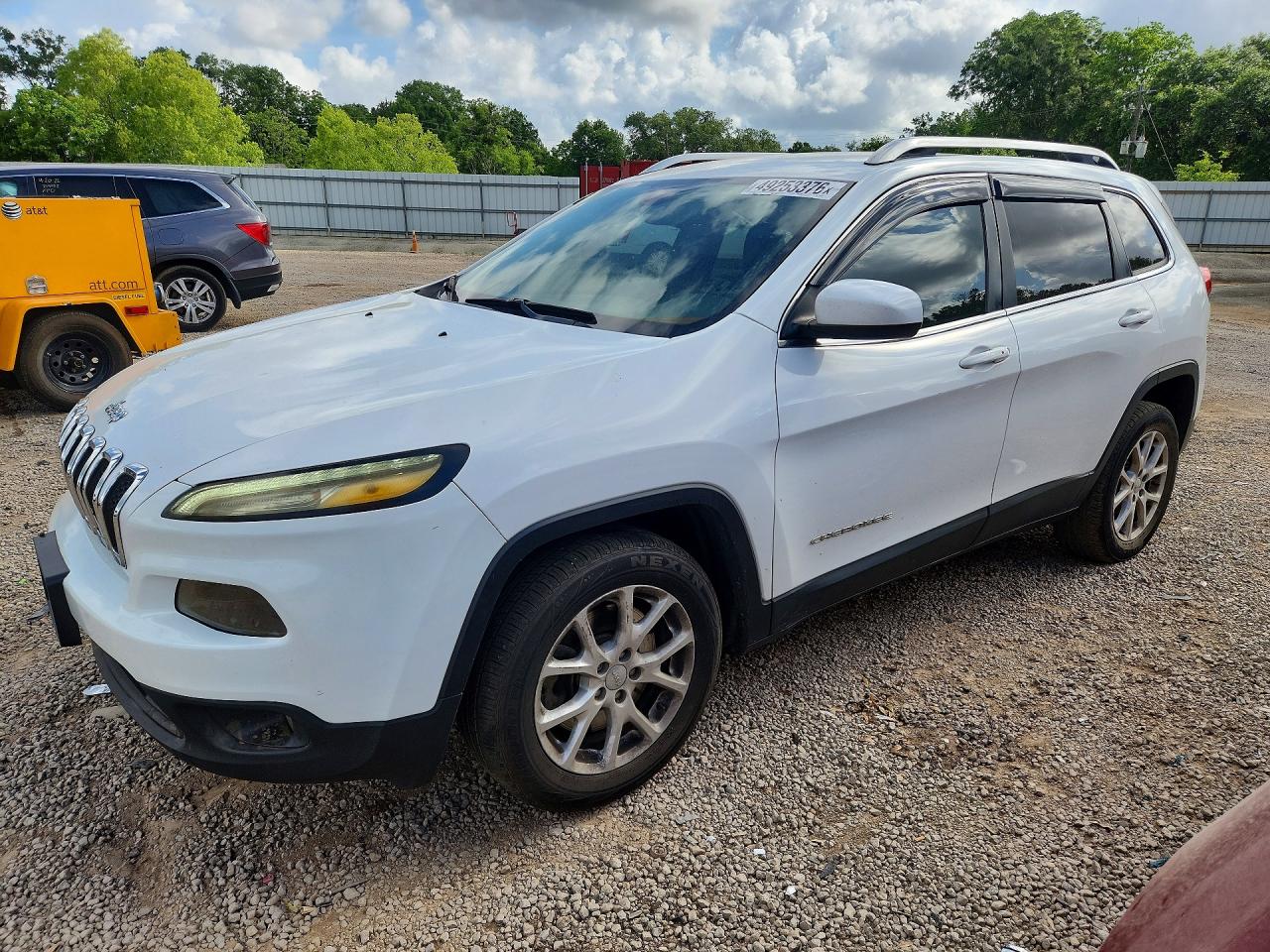 Salvage Jeep Cherokee Image