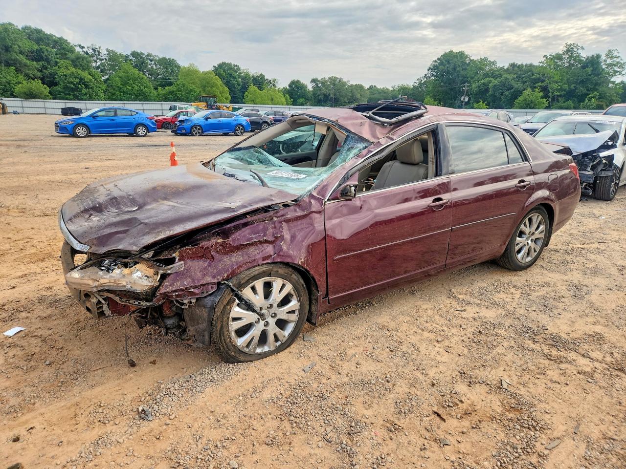 Salvage Toyota Avalon Xls Image