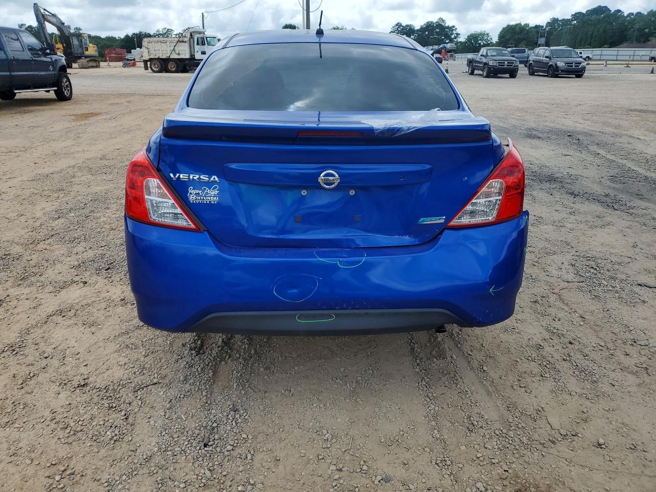 Nissan Versa 1.6 S Plus