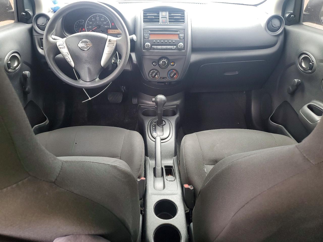 Nissan Versa 1.6 S Plus