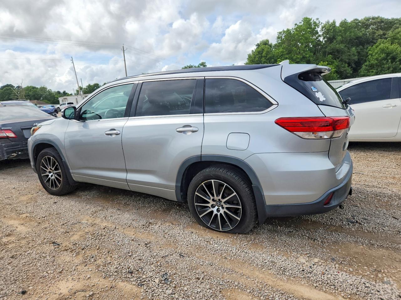 Toyota Highlander Se