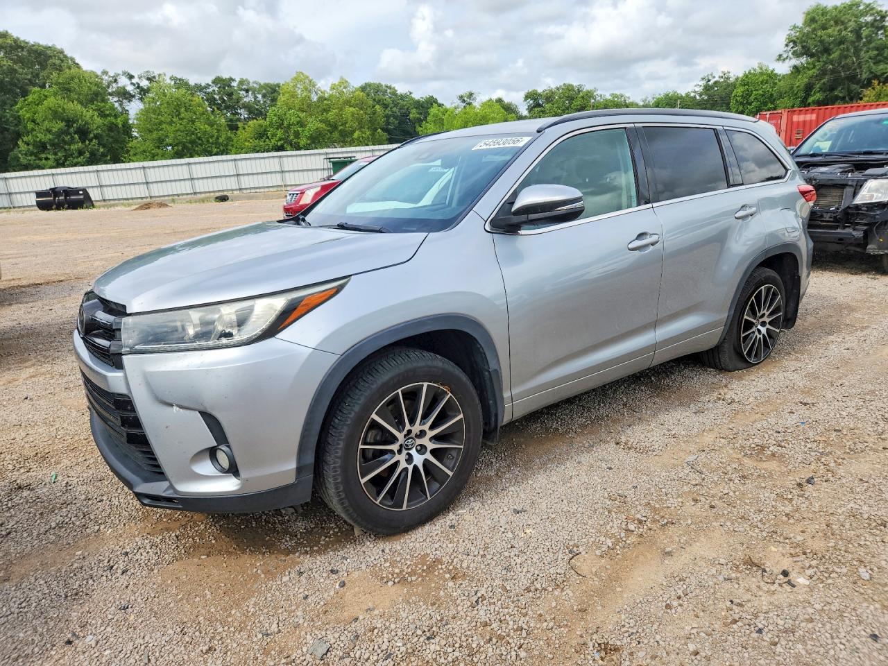 Salvage Toyota Highlander Image