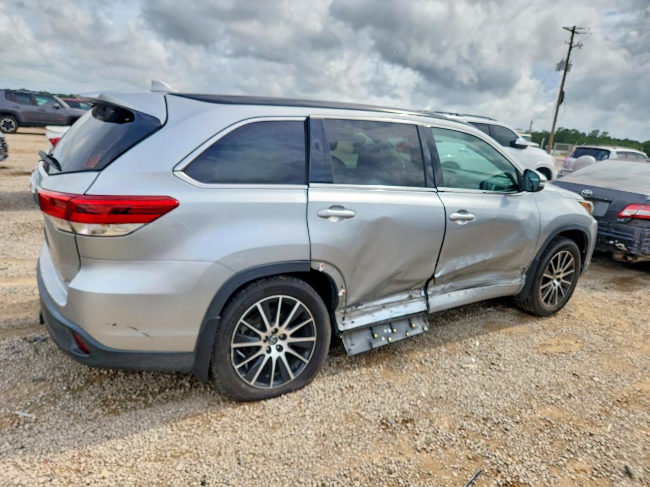 Toyota Highlander Se