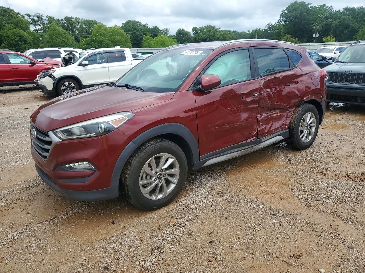 Salvage Hyundai TUCSON Image